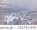 岐阜県　冬の世界遺産 白川郷の雪景色 143741440