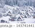 岐阜県　冬の世界遺産 白川郷の雪景色 143741441