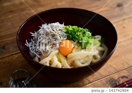 しらす釜玉うどん しらす釜玉うどん 143742984