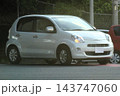 白い車 143747060