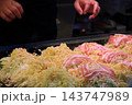 縁日、屋台のお好み焼き　豚肉と野菜たっぷりのお好み焼き　 143747989