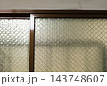 窓サッシ　網入りガラス 143748607