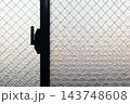 窓サッシ　網入りガラス 143748608