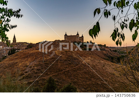 Sunset Silhouette of Toledo Cathedral and Alcazar Skyline Sunset Silhouette of Toledo Cathedral and Alcazar Skyline 143750636