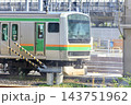 東京総合車両センターで洗車を受けるE231系電車 143751962