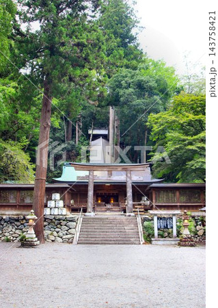 絵馬発祥の御宮…御神馬にも会える『丹生川上神社下社』 絵馬発祥の御宮…御神馬にも会える『丹生川上神社下社』 143758421