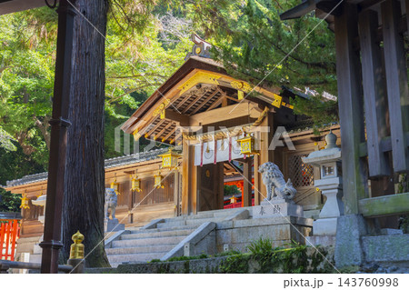 枚岡神社 中門 透き塀 (大阪府東大阪市) 枚岡神社 中門 透き塀 (大阪府東大阪市) 143760998