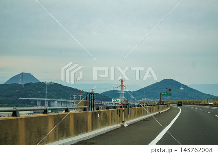 瀬戸大橋から見た香川県坂出市の工業地帯 瀬戸大橋から見た香川県坂出市の工業地帯 143762008