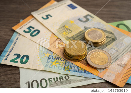 Euro banknote cash money, finance economic banking business exchange market. Euro banknote cash money, finance economic banking business exchange market. 143763919