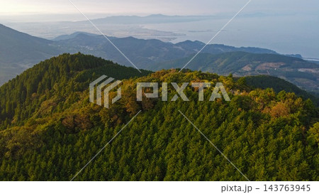 二ノ岳(熊ノ岳)の山頂のドローン空撮 二ノ岳(熊ノ岳)の山頂のドローン空撮 143763945