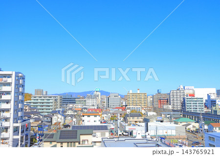 愛知県豊田市、豊田市中心部ビル街の風景 愛知県豊田市、豊田市中心部ビル街の風景 143765921