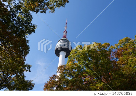 Famous N Seoul Tower landmark and urban skyline view from Namsan Mountain 143766855