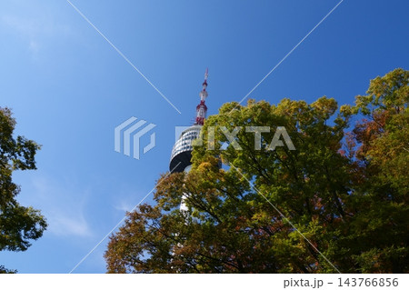 Famous N Seoul Tower landmark and urban skyline view from Namsan Mountain Famous N Seoul Tower landmark and urban skyline view from Namsan Mountain 143766856