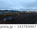 岡山貨物ターミナルにて入換中の山陽本線貨物列車用の電気機関車 143769467