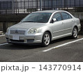 駐車場に停めた車 143770914