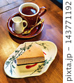 チーズケーキと紅茶 143771192