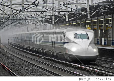 N700系新幹線 山陽新幹線東海道新幹線 N700系新幹線 山陽新幹線東海道新幹線 143774175