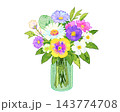 ガラス瓶に生けたカラフルな花束の水彩イラスト 143774708