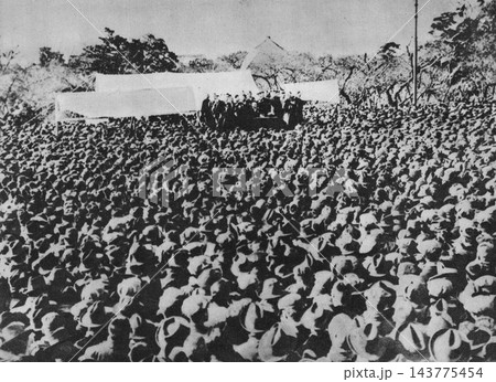 古写真　1922年2月5日　東京　芝公園での普選断行国民大会 143775454