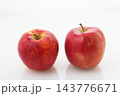 林檎ジョナゴールド2個 143776671