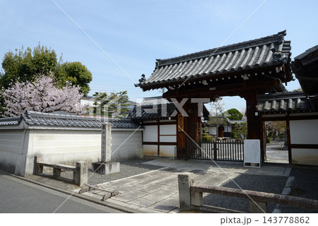 阿弥陀寺 山門 京都市上京区鶴山町 阿弥陀寺 山門 京都市上京区鶴山町 143778862