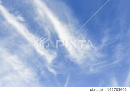 秋の空と雲 秋の空と雲 143783601