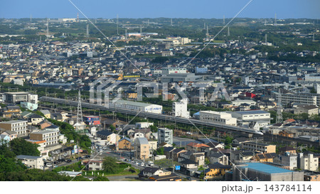 豊橋市二川を駆ける東海道新幹線 143784114
