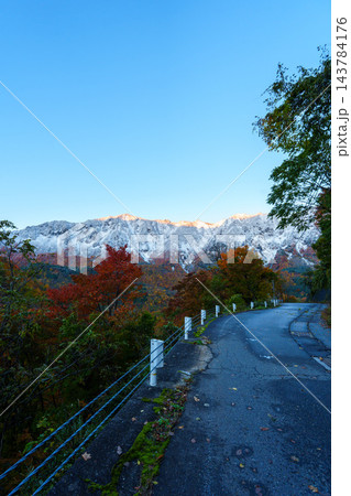 251104秋山郷鳥甲山の冠雪（上野原～和山） 143784176