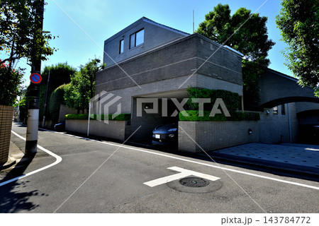 東京渋谷区西原 徳川山に広がる閑静な高級住宅街 143784772