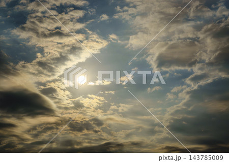 西陽に色づく雲海 西陽に色づく雲海 143785009