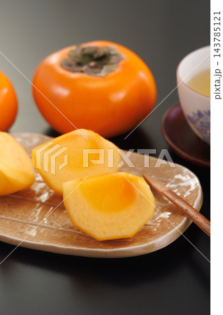 美味しそうな柿 美味しそうな柿 143785121