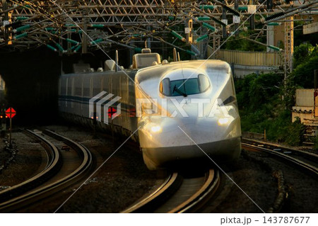 日本の大動脈【東海道新幹線】を駆け抜ける… 『N700S系 』小田原駅にて 日本の大動脈【東海道新幹線】を駆け抜ける… 『N700S系 』小田原駅にて 143787677