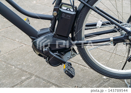 電動アシスト自転車 143789544