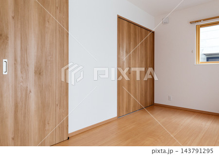 新築住宅の新しい部屋 143791295