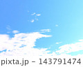 青空と白い雲・背景素材 143791474
