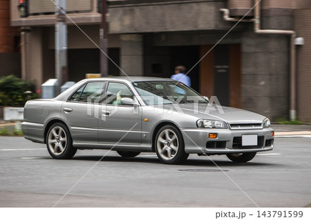 日産スカイライン 143791599