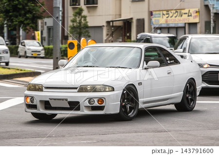 日産スカイライン 日産スカイライン 143791600