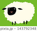横向きの黒顔ひつじ(緑） 143792348