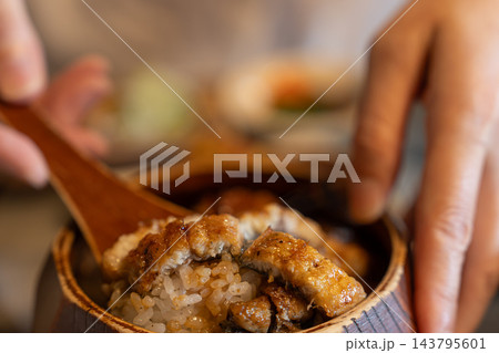 美味しそうなひつまぶし 143795601