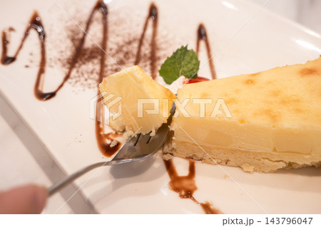 チーズケーキ チーズ 塔 143796047