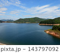 宮ヶ瀬湖畔園地の風景　水の郷大つり橋からみた眺望 143797092