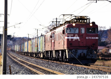 1995年 旧東北本線を走るED751026重連コンテナ貨物列車 1995年 旧東北本線を走るED751026重連コンテナ貨物列車 143797516