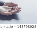 未来を開くアンティークの鍵 143798928