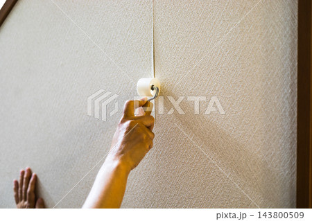 DIY 壁紙はがれ補修 DIY 壁紙はがれ補修 143800509