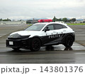 駐車場に停車するトヨタ・クラウンスポーツ パトカー(愛知県警) 143801376