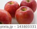 複数のりんごジョナゴールド 143803331