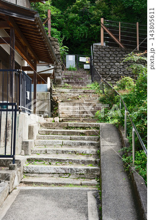 滋賀県　三上山の登山口 143805611