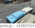 路線バスの屋根 143807224