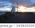納沙布岬灯台の夜明け 143810320