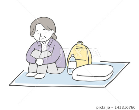 避難所で孤独や不安を感じる高齢女性のイラスト 避難所で孤独や不安を感じる高齢女性のイラスト 143810760